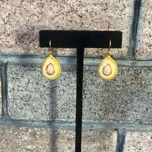 Vintage MARVELLA faux pearl goldtone teardrop earrings